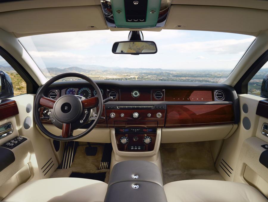  Rolls-Royce Phantom EWB 2012 года  (фото 9 из 34)